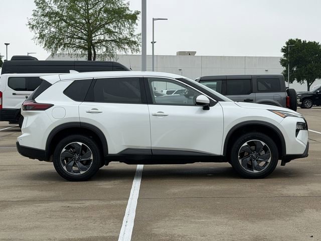 Used 2025 Nissan Rogue SV FWD image 3