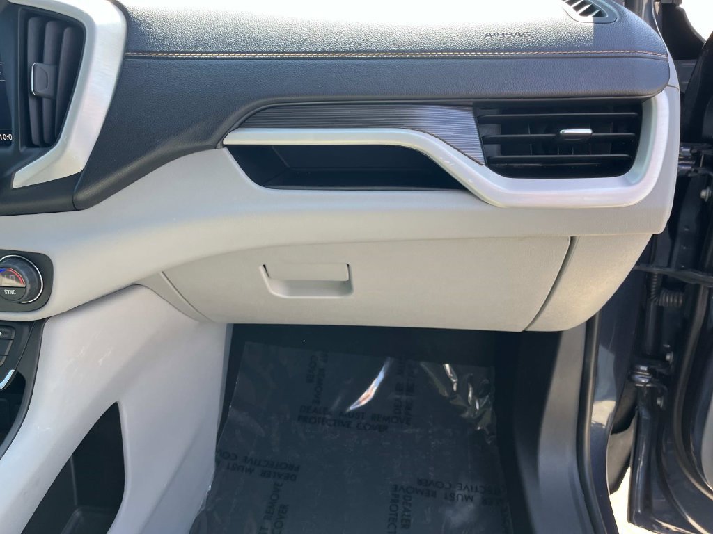 Used 2019 GMC Terrain SLT w/ Preferred Package FWD image 30