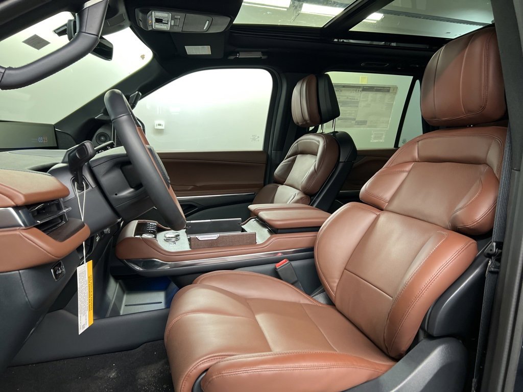 New 2026 Lincoln Navigator Reserve image 29