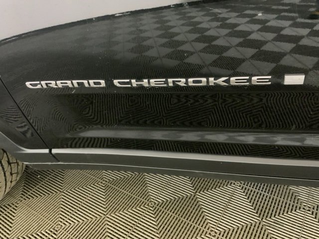 Used 2023 Jeep Grand Cherokee L Limited w/ Luxury Tech Group II image 35