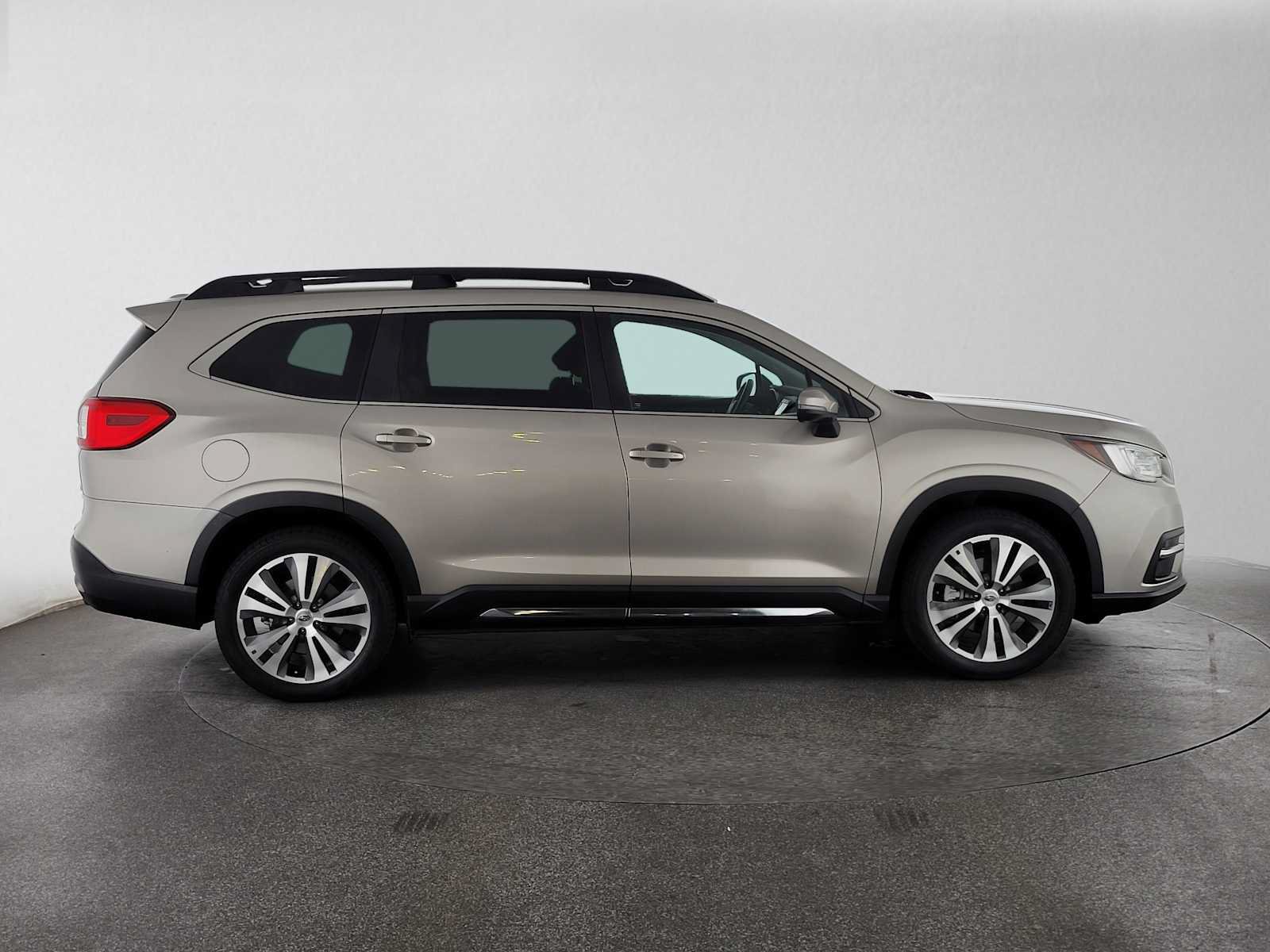 Used 2019 Subaru Ascent Limited AWD/4WD image 2