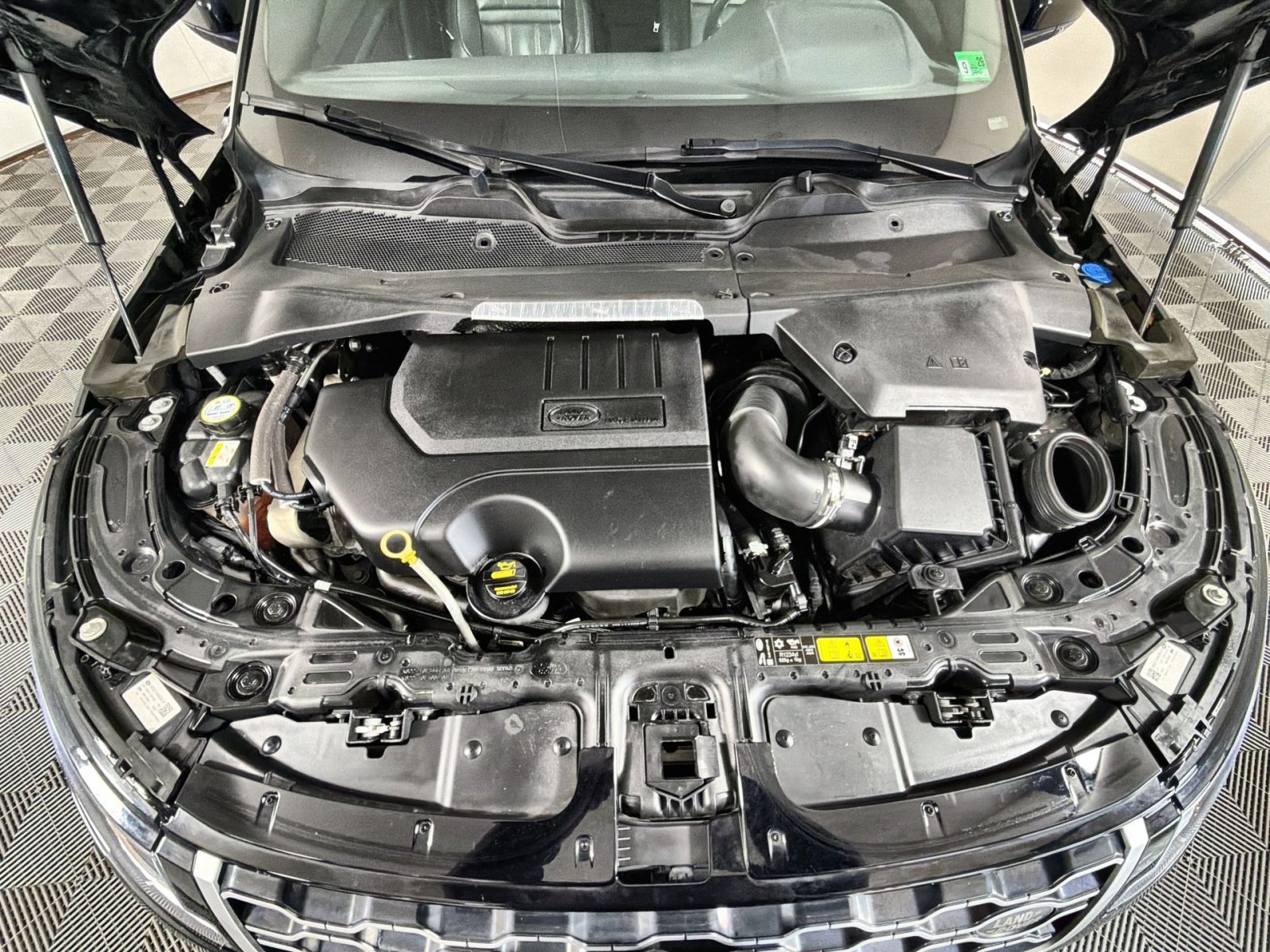 Used 2020 Land Rover Range Rover Evoque S image 28