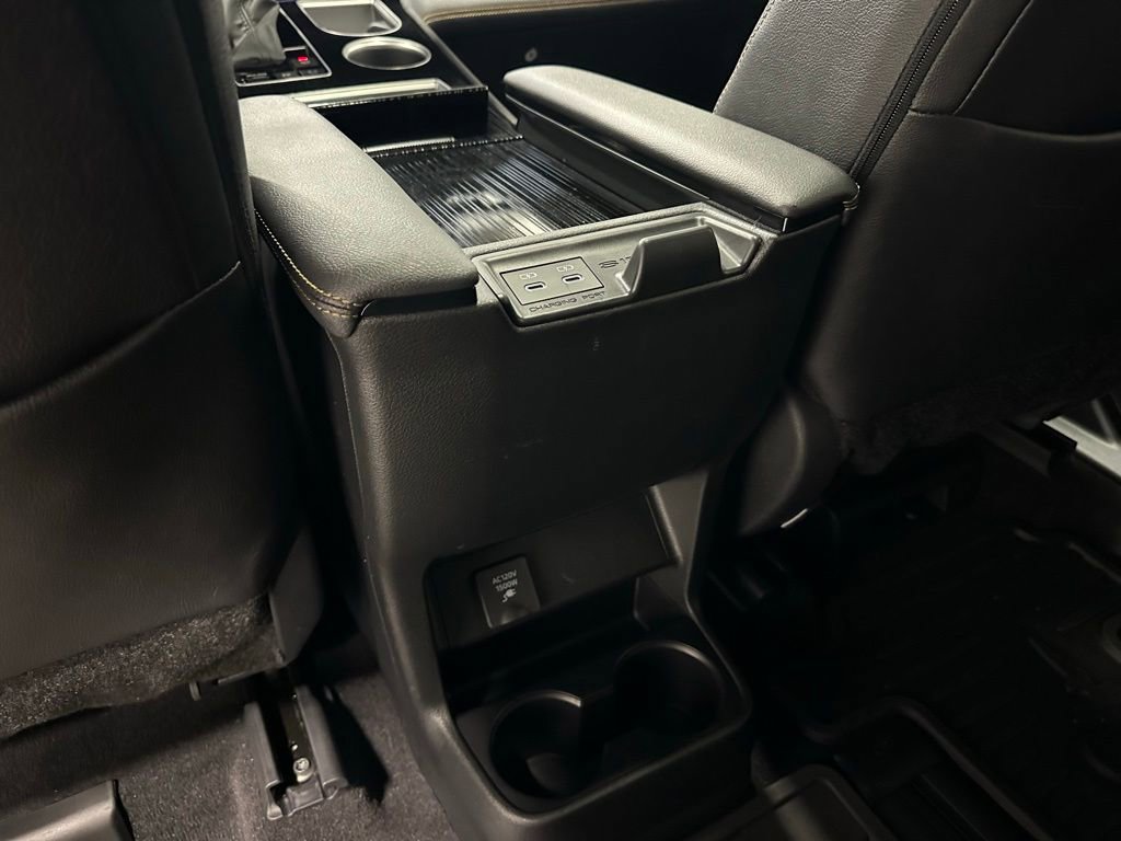 Used 2026 Toyota Sienna XLE Woodland Edition AWD/4WD image 47