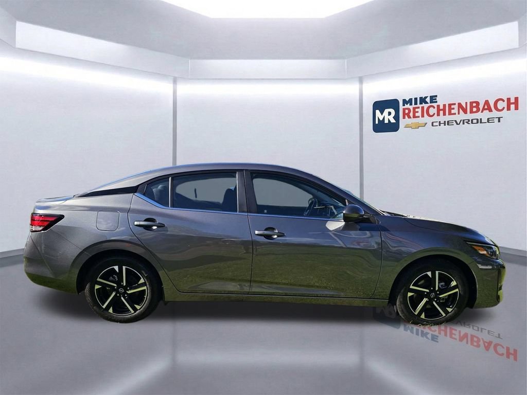 Used 2025 Nissan Sentra SV FWD video 3