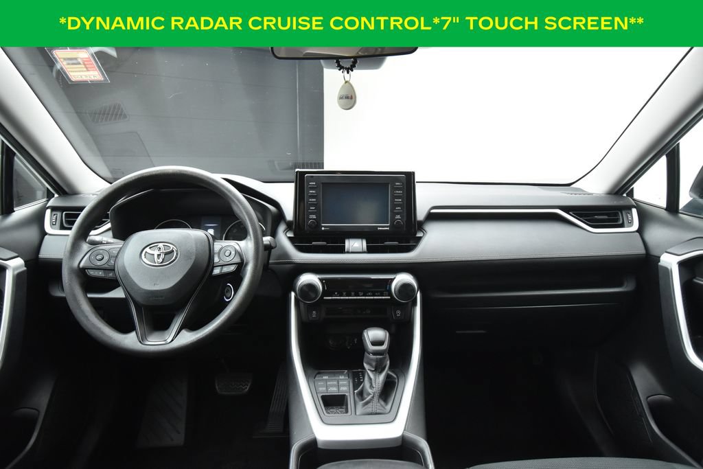 Used 2021 Toyota RAV4 LE AWD/4WD image 4