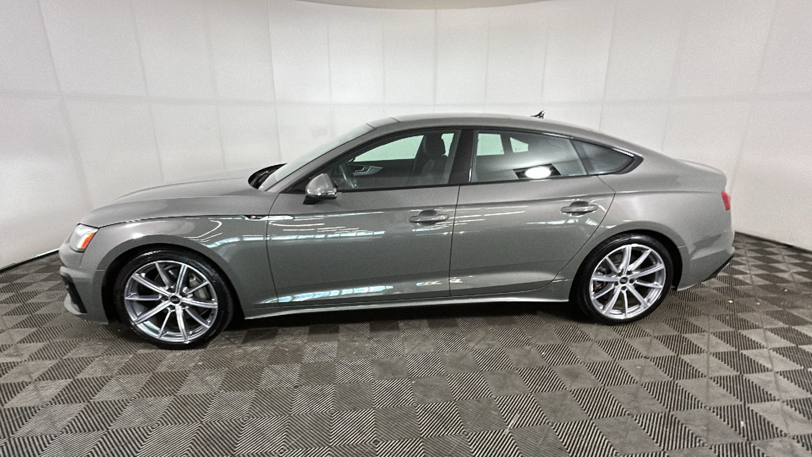 Used 2025 Audi A5 2.0T Premium AWD/4WD image 5