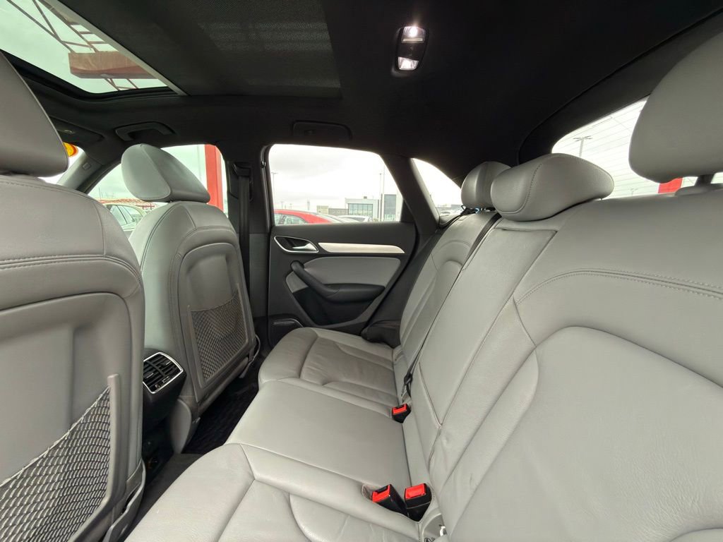 Used 2016 Audi Q3 2.0T Prestige image 32