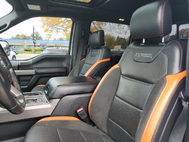Used 2018 Ford F150 Raptor w/ Equipment Group 802A Luxury AWD/4WD image 5