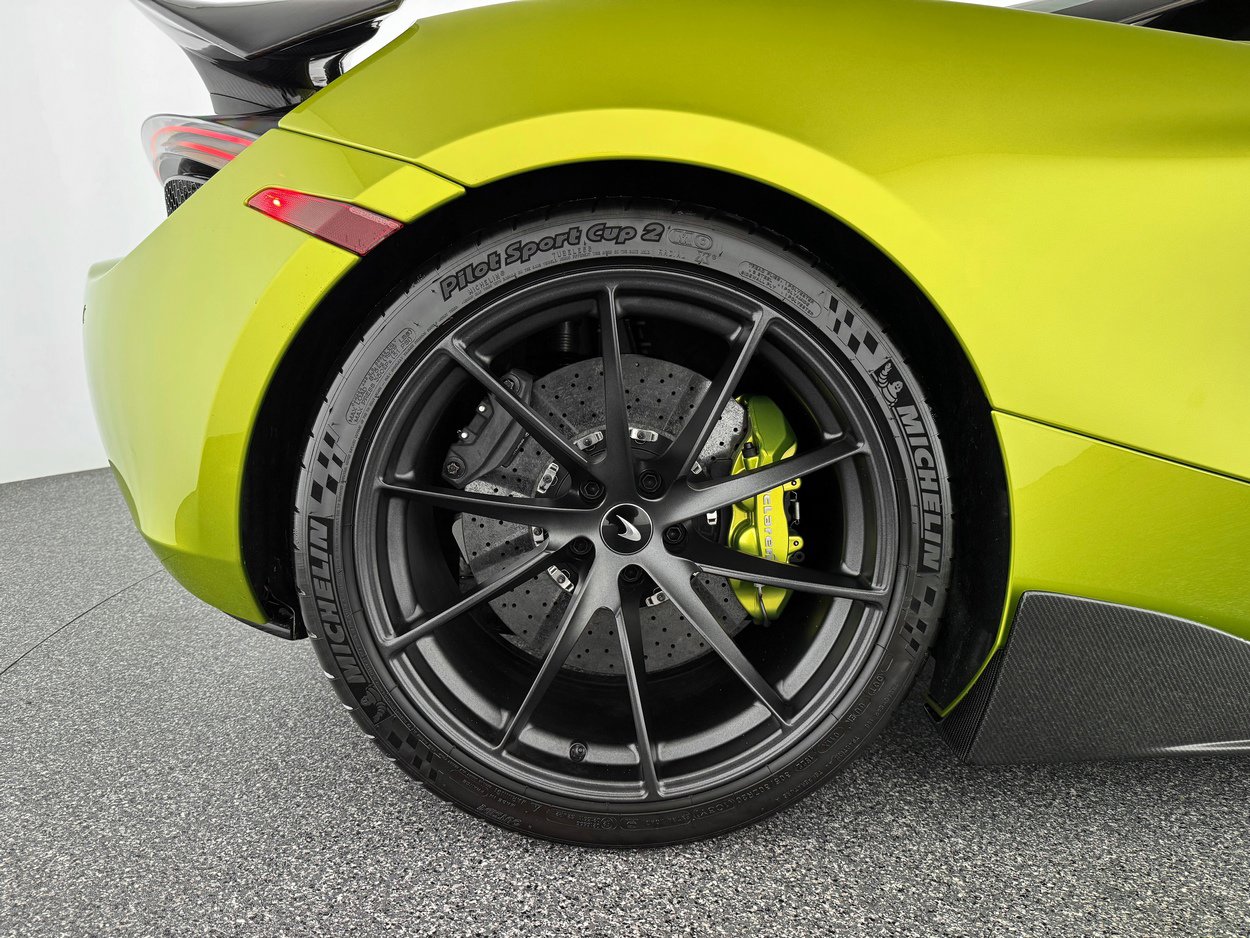 Used 2022 McLaren 720S Performance image 30