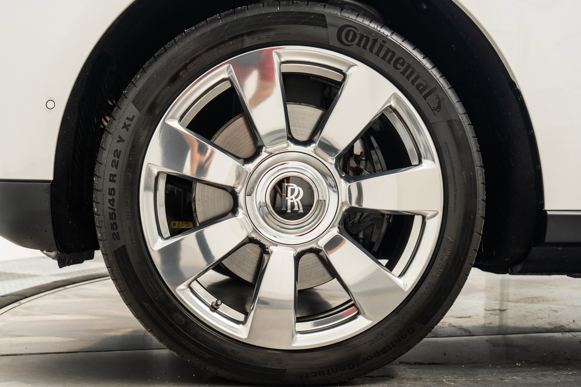 Used 2020 Rolls-Royce Cullinan image 10