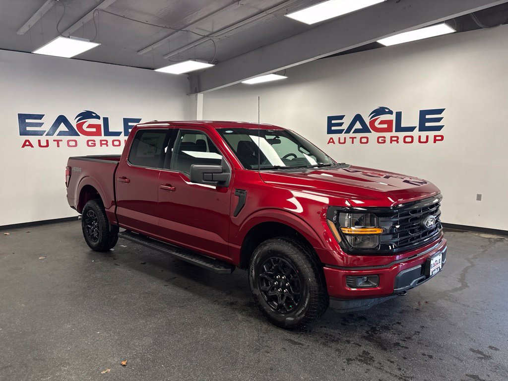 New 2026 Ford F150 XLT w/ XLT Black Appearance Package