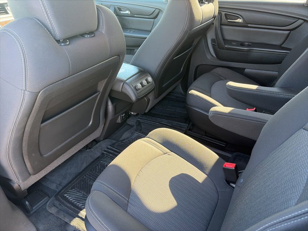 Used 2015 Chevrolet Traverse LT w/ Style and Technology Package image 46