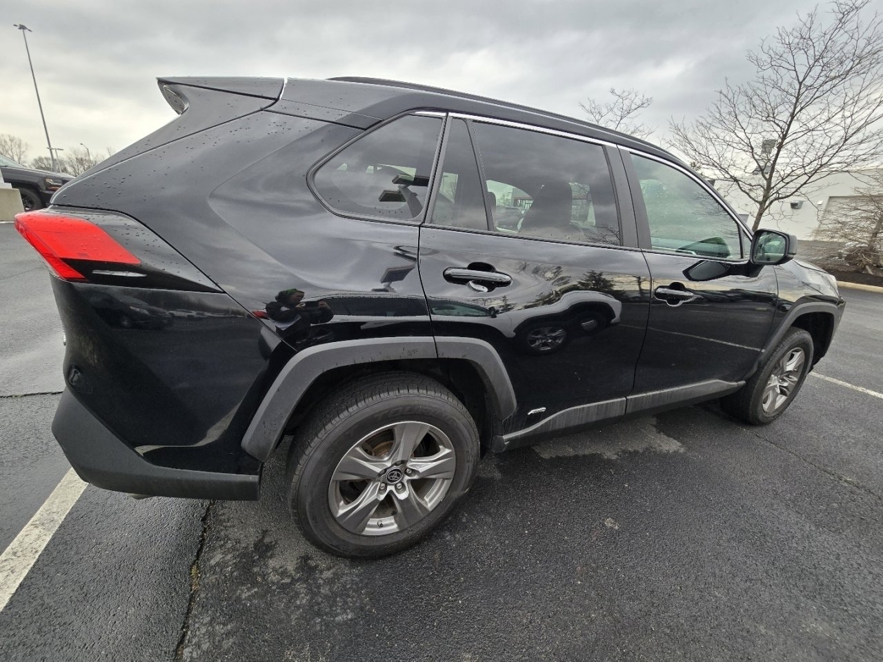 Used 2023 Toyota RAV4 LE image 8