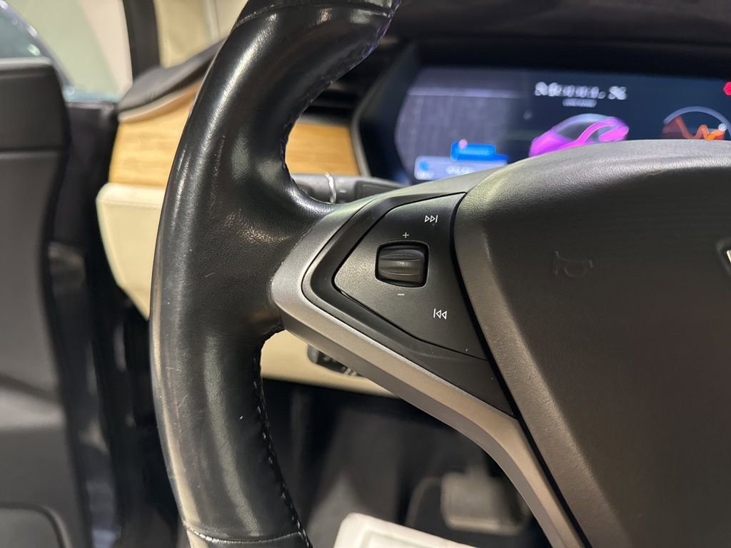 Used 2019 Tesla Model X Long Range image 15