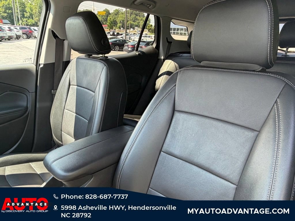 Used 2024 GMC Terrain SLT AWD/4WD image 8