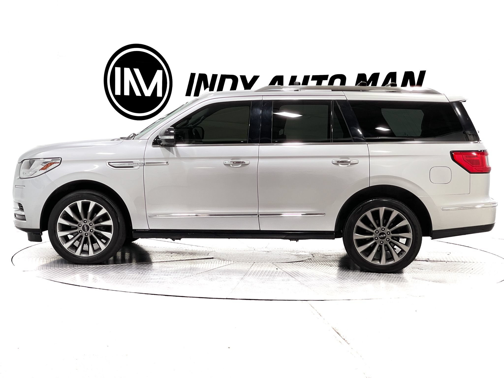 Used 2019 Lincoln Navigator Select AWD/4WD image 7