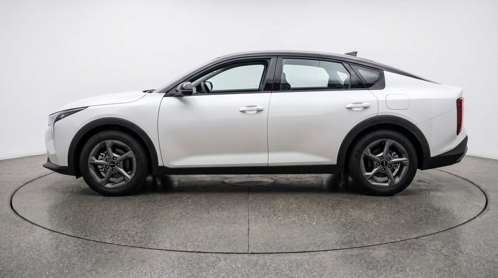 Used 2025 Kia K4 LXS FWD image 5