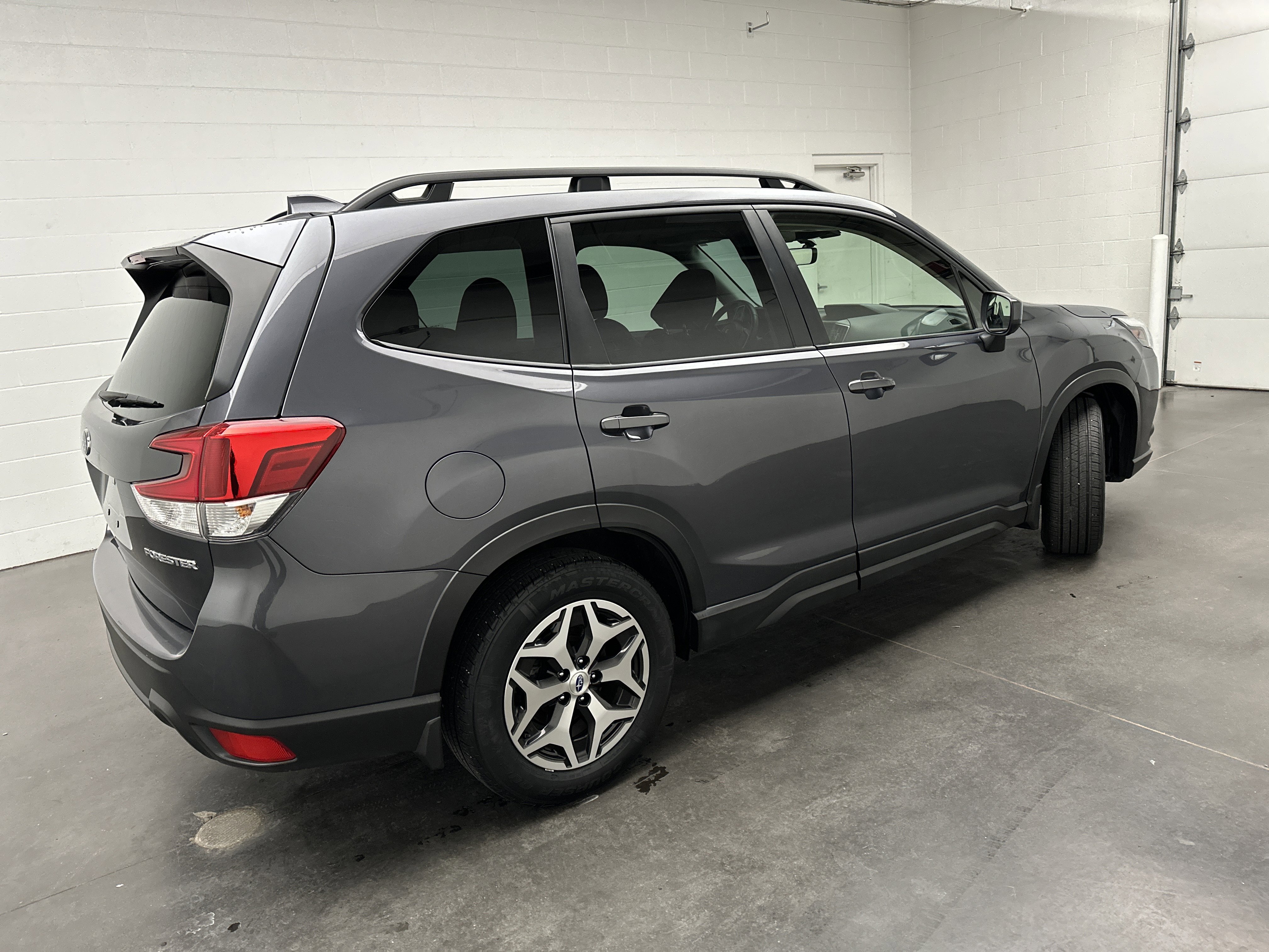 Used 2023 Subaru Forester Premium image 9