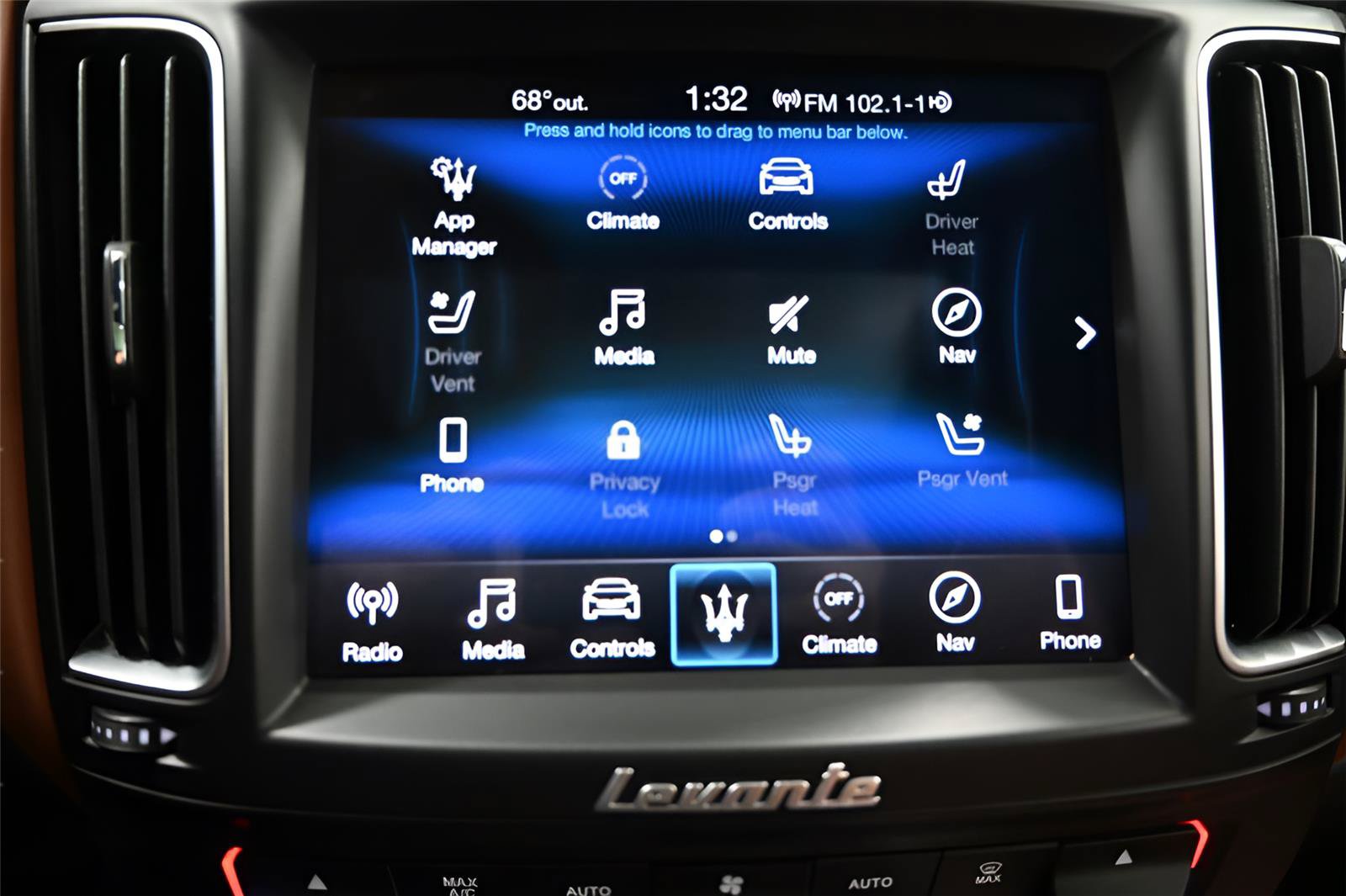 Used 2019 Maserati Levante GTS AWD/4WD image 23