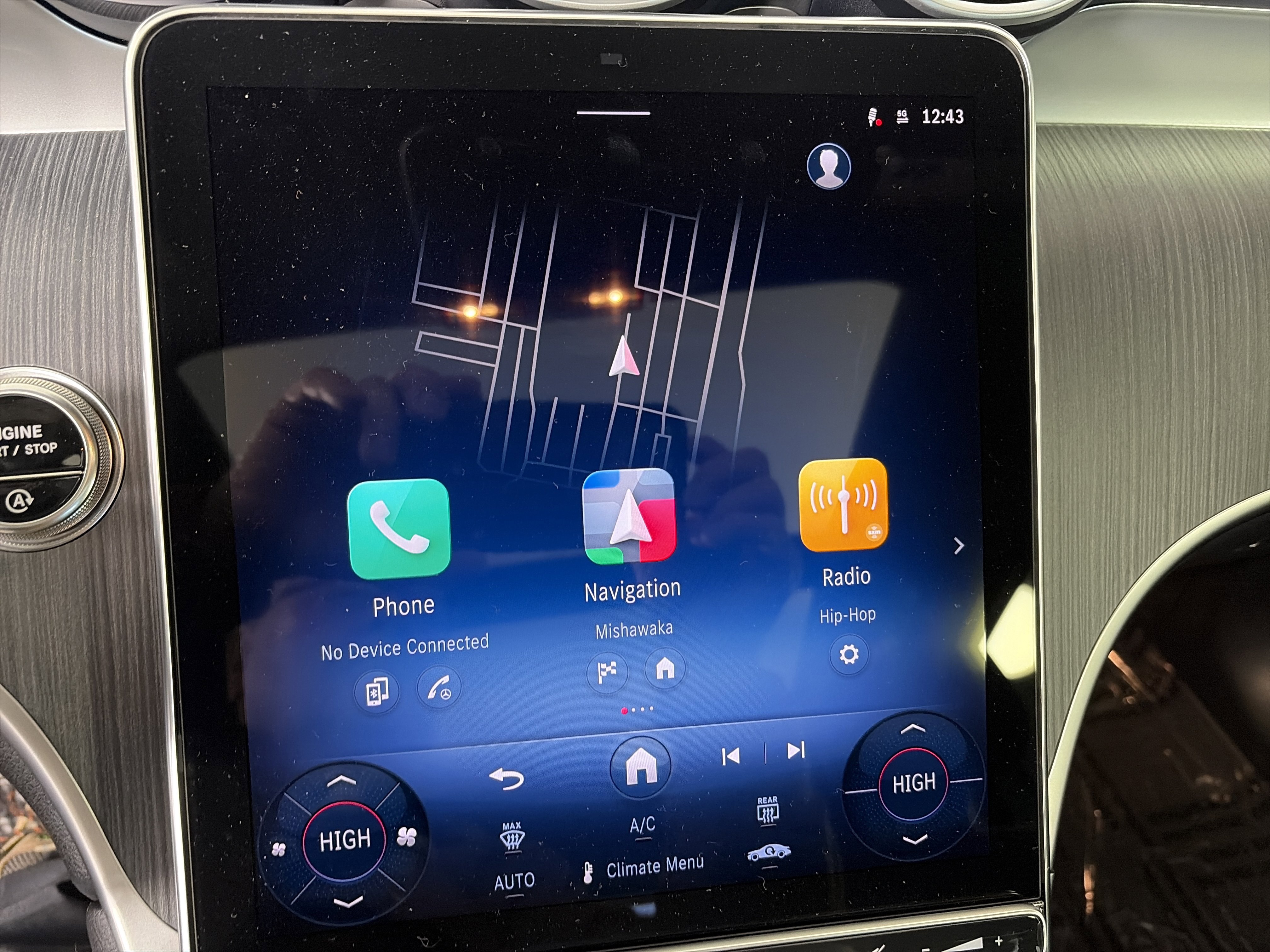 Certified 2025 Mercedes-Benz GLC 43 AMG 4MATIC image 20