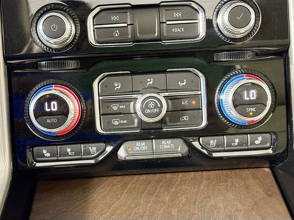 Used 2021 GMC Yukon Denali w/ Denali Premium Package image 16