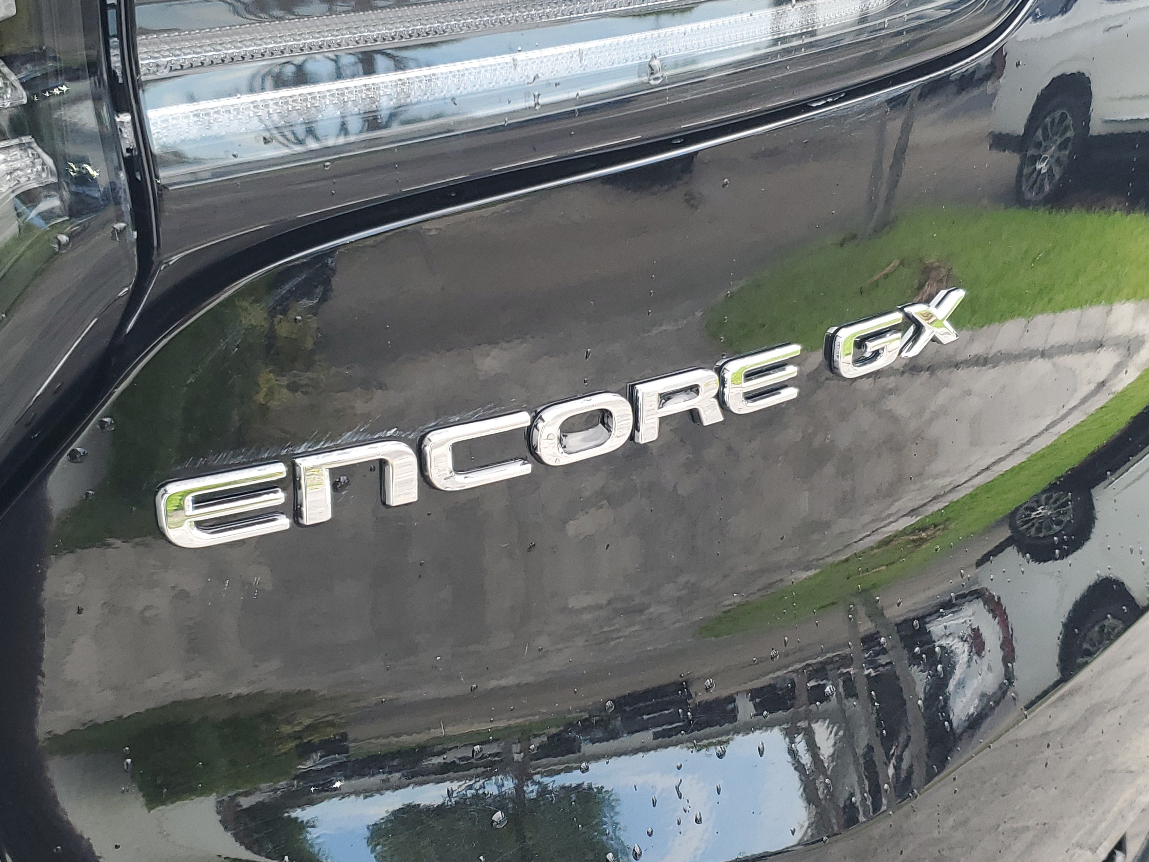 Used 2025 Buick Encore GX Avenir w/ Avenir Technology Package FWD image 9
