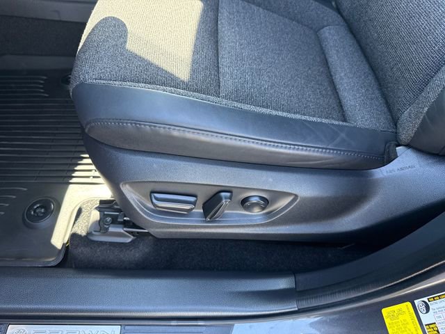 Used 2023 Toyota Crown XLE image 11