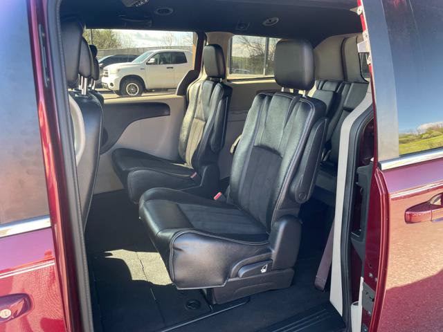 Used 2019 Dodge Grand Caravan SXT FWD image 22