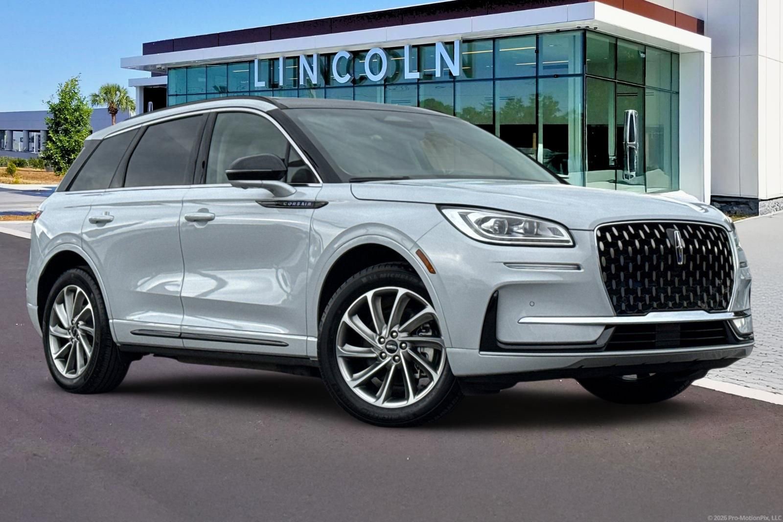 Certified 2025 Lincoln Corsair Grand Touring w/ Equipment Group 301A image 2