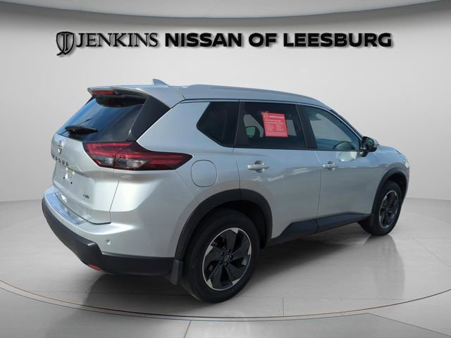 Certified 2025 Nissan Rogue SV w/ SV Premium Package AWD/4WD image 7