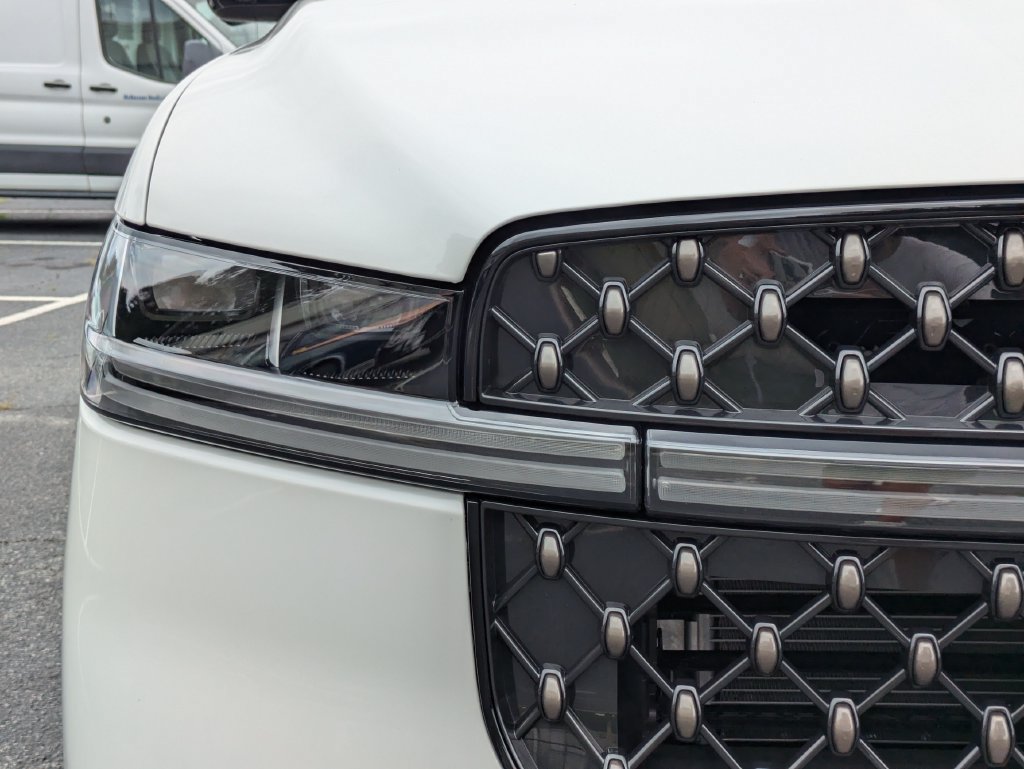 New 2026 Lincoln Navigator L Black Label AWD/4WD image 10