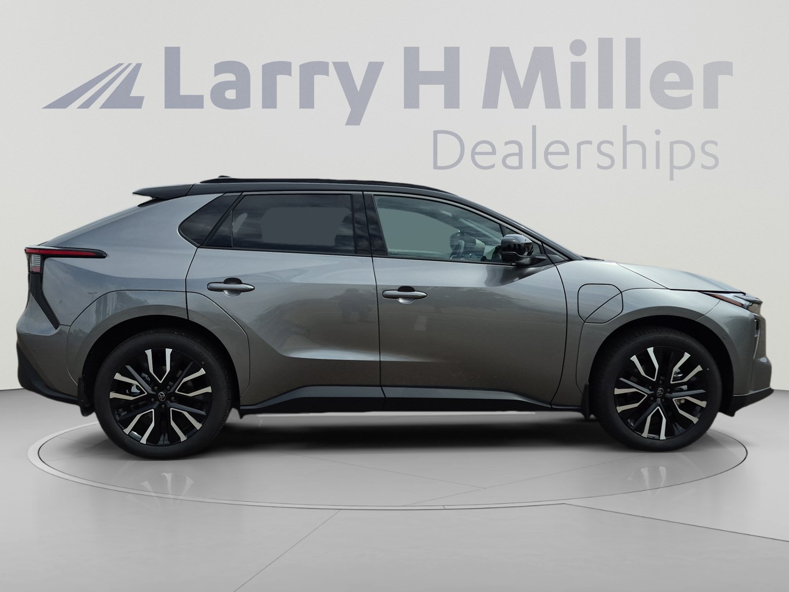 Used 2026 Toyota bZ AWD/4WD image 6