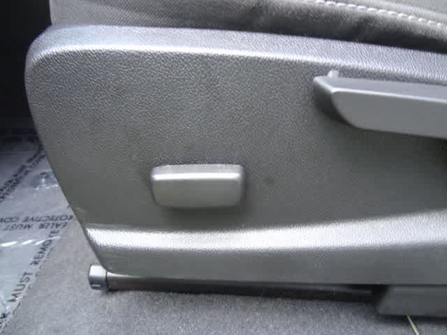Used 2020 Chevrolet Colorado LT w/ LT Convenience Package RWD image 7