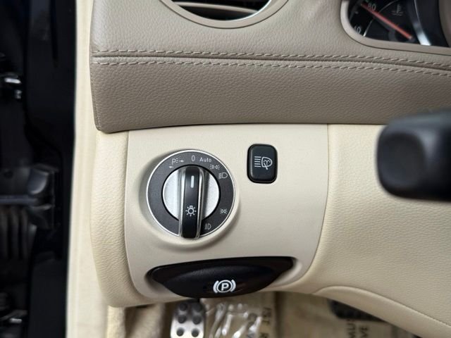 Used 2012 Mercedes-Benz SL 550 image 16
