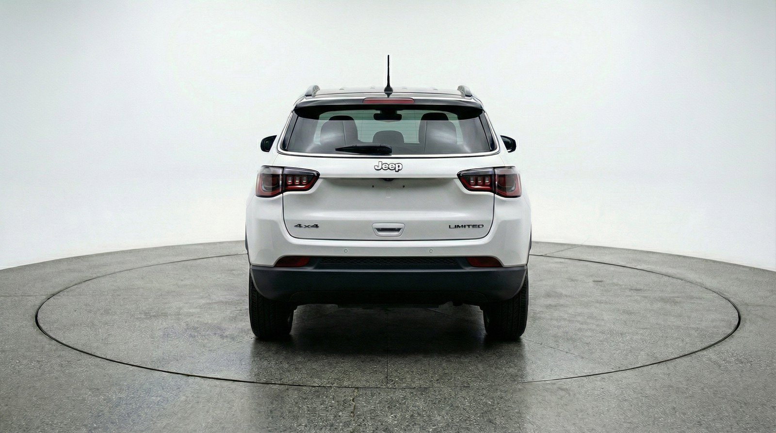 Used 2025 Jeep Compass Trailhawk AWD/4WD image 7