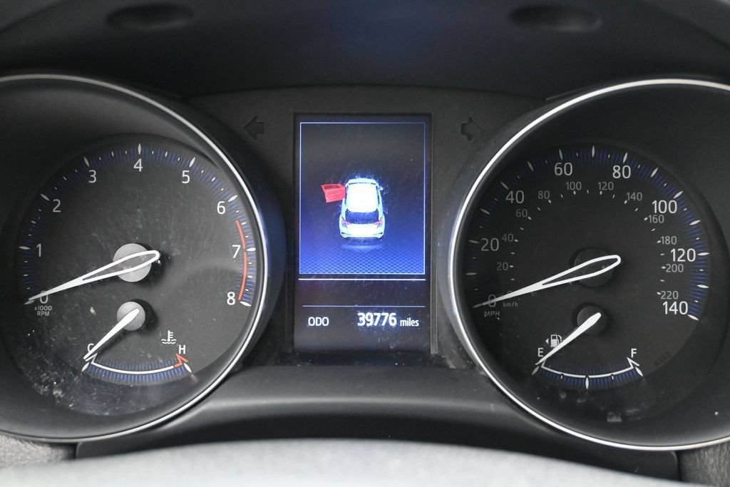 Used 2019 Toyota C-HR LE FWD image 11