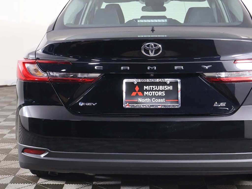 Used 2025 Toyota Camry LE FWD image 13