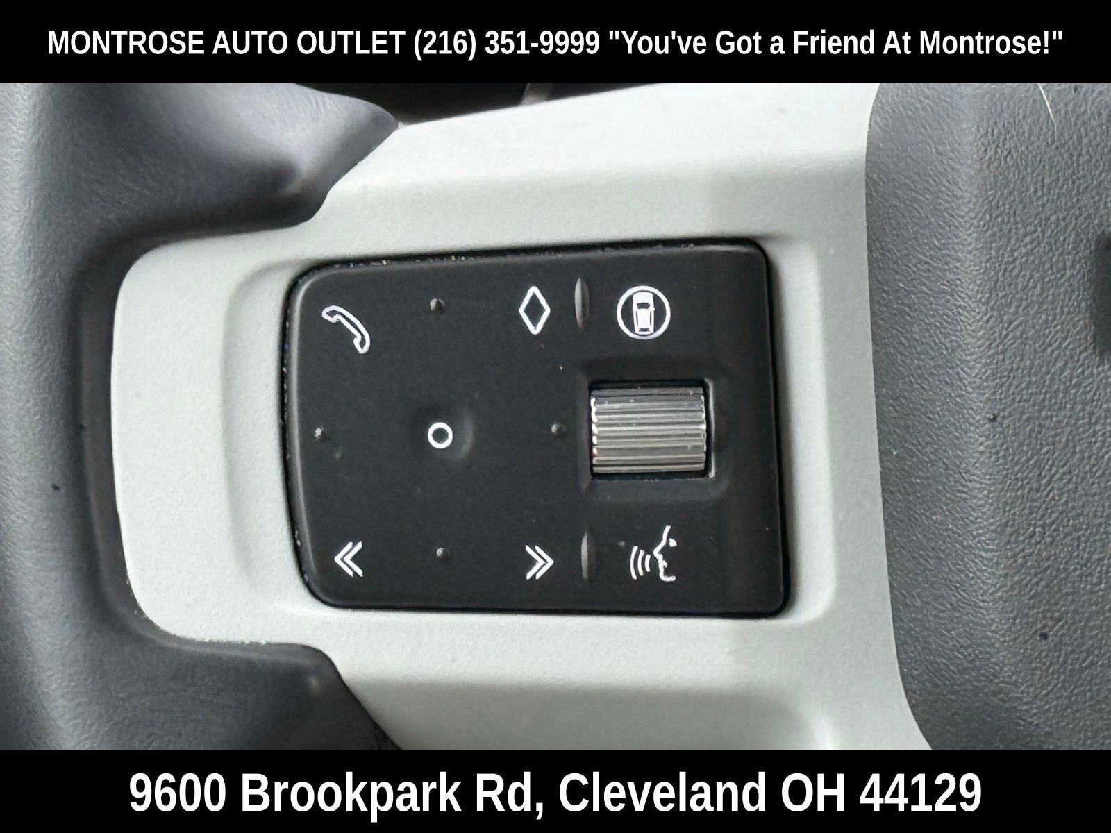 Used 2024 Land Rover Defender 130 S image 31