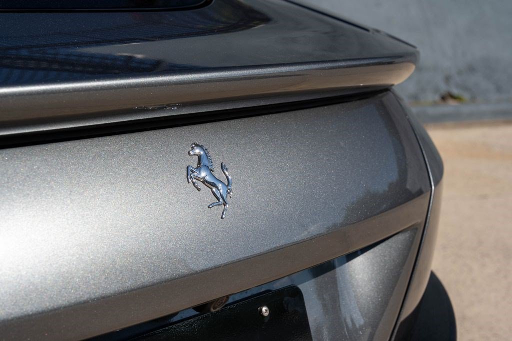 Used 2022 Ferrari Roma RWD image 19