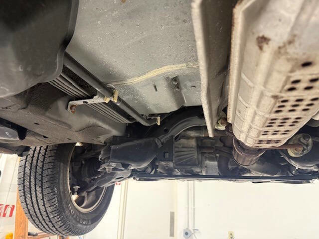 Used 2000 MAZDA MPV LX image 32