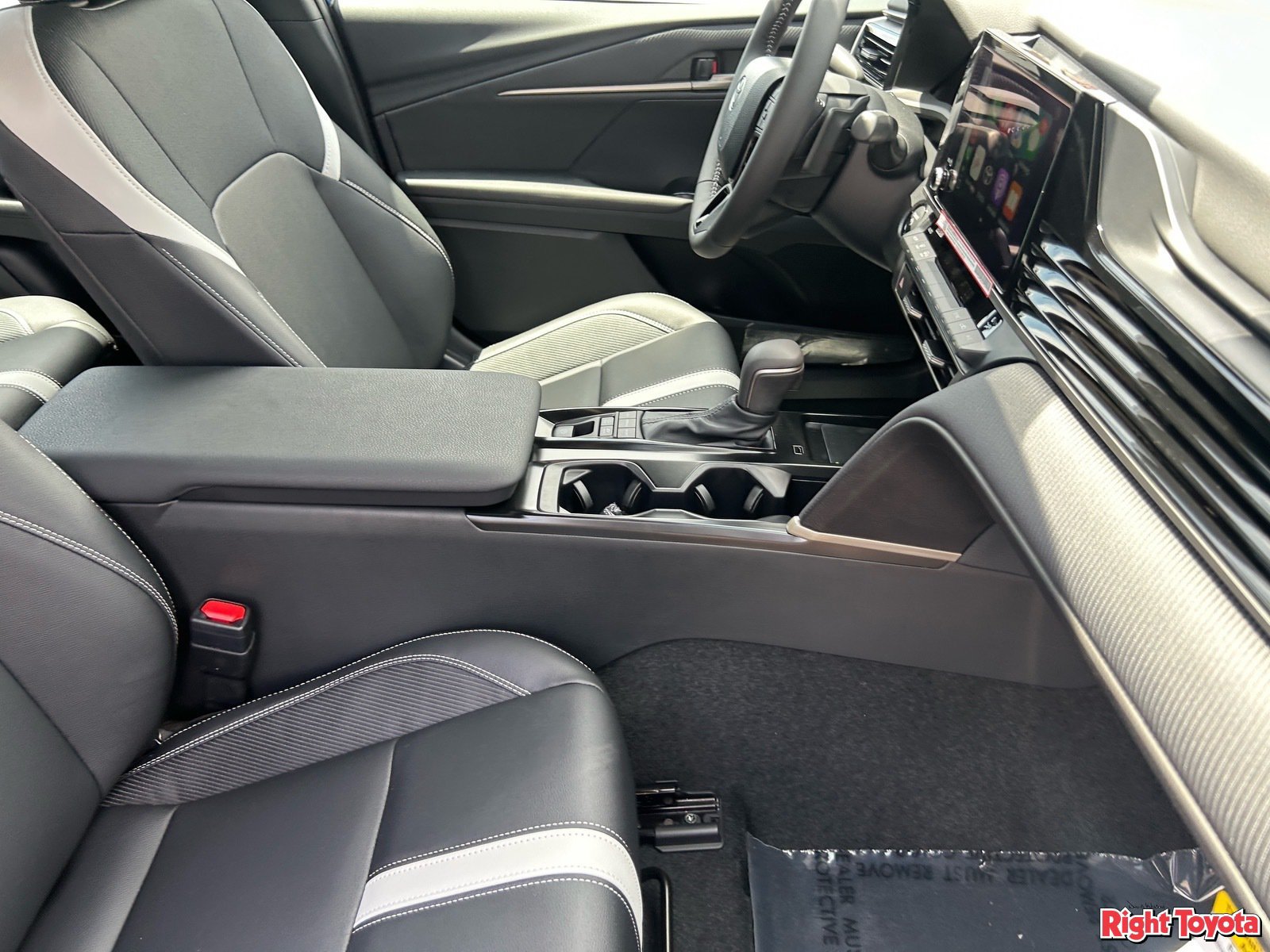 New 2026 Toyota Camry SE FWD image 13