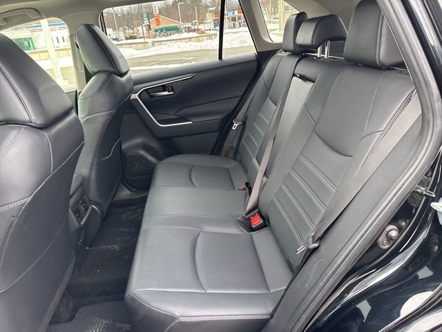Used 2023 Toyota RAV4 XLE Premium image 21