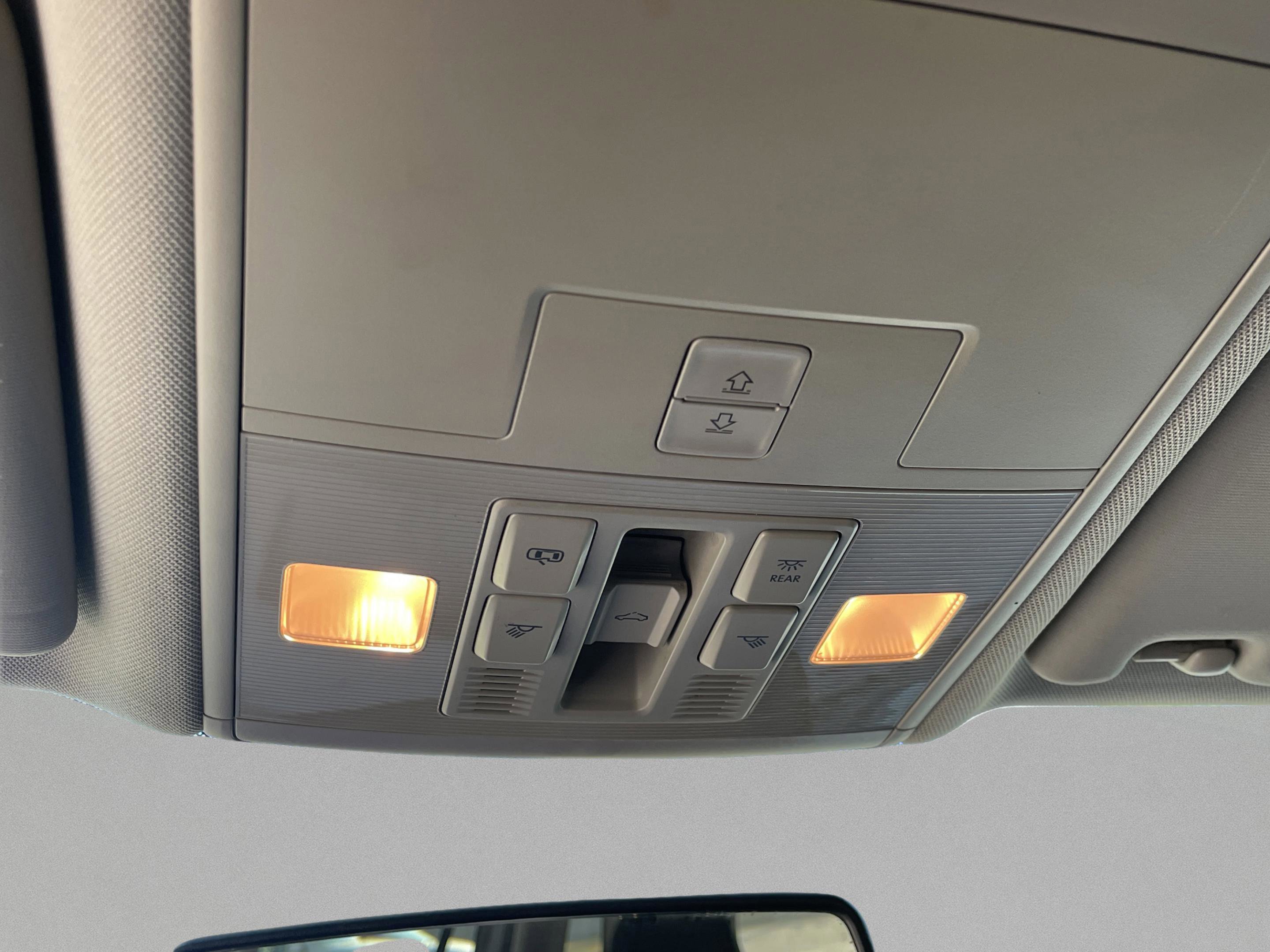 Used 2018 Volkswagen Atlas Launch Edition image 36