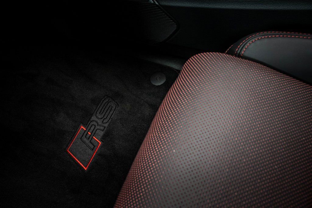 Used 2025 Audi RS Q8 performance image 56