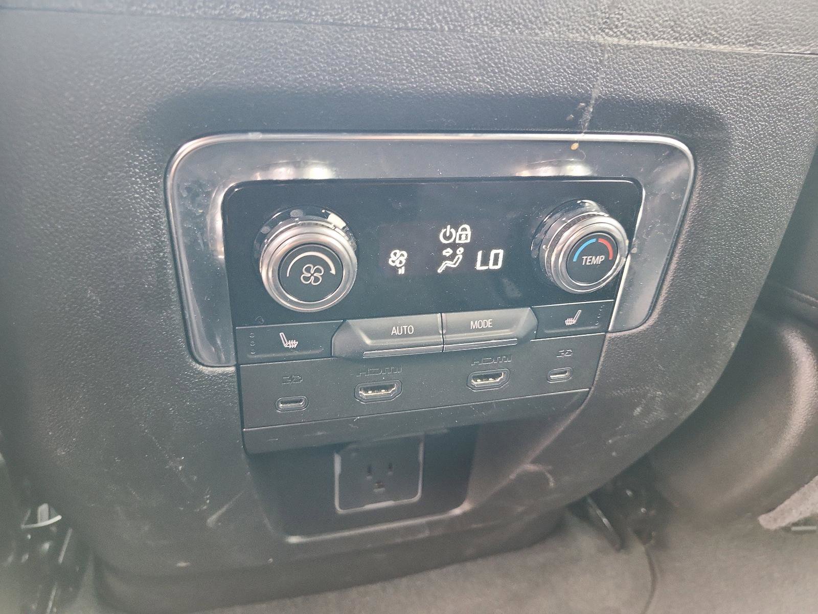 Certified 2025 GMC Yukon XL Elevation w/ Elevation Premium Package image 16