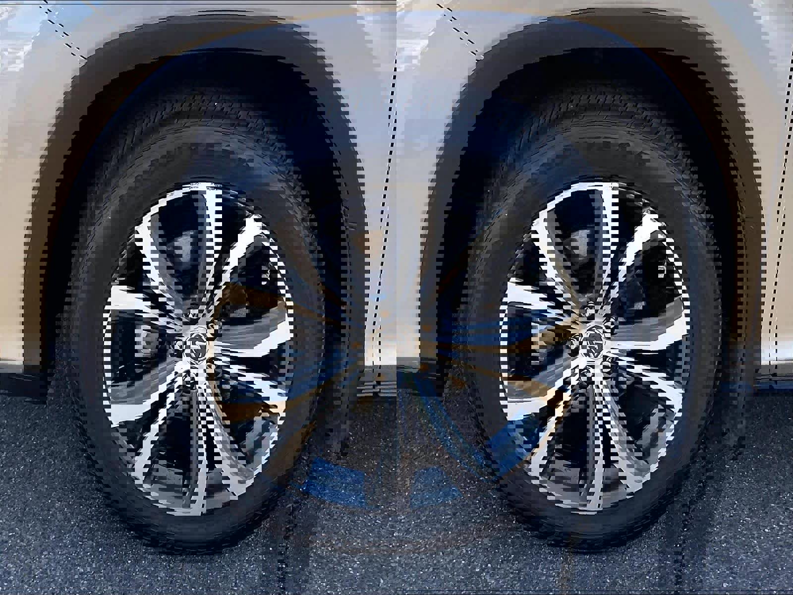 Used 2022 Lexus RX 450h AWD w/ Premium Package image 12