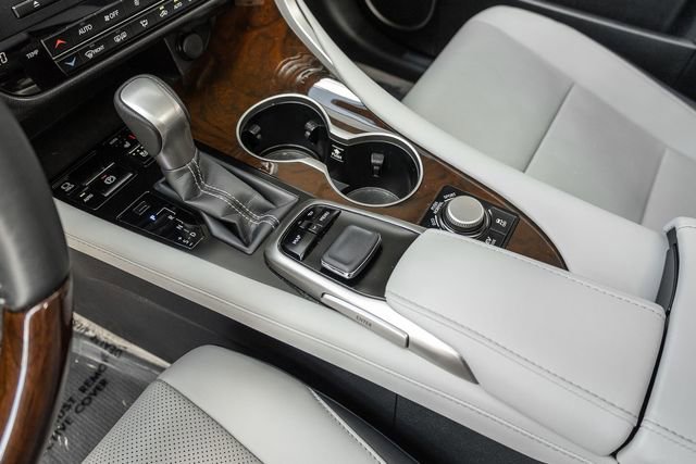 Used 2019 Lexus RX 450h AWD w/ Navigation Package image 10