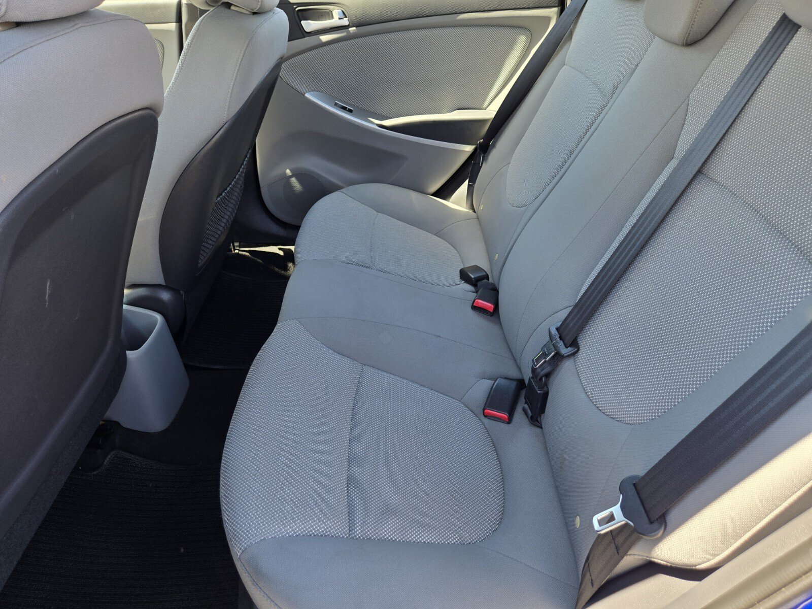 Used 2013 Hyundai Accent GLS FWD image 8