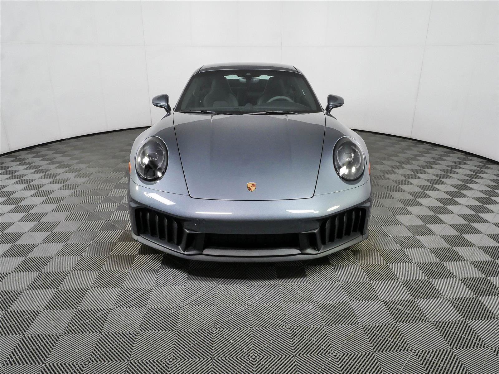 Certified 2026 Porsche 911 Carrera GTS RWD image 33