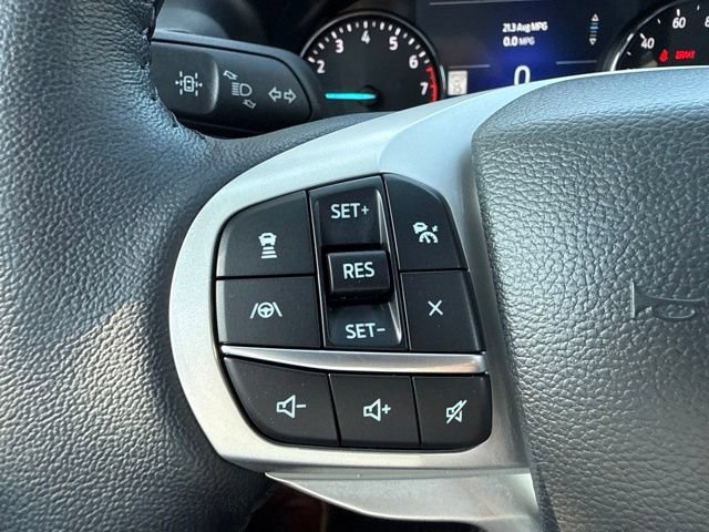 Used 2024 Ford Explorer XLT w/ Equipment Group 202A AWD/4WD image 17